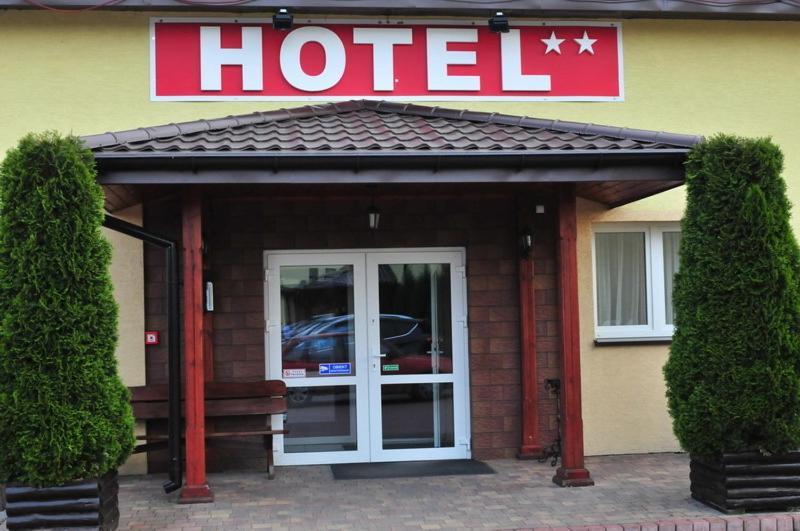 Hotel Marco Plonsk Szkolna 115 Exteriör bild