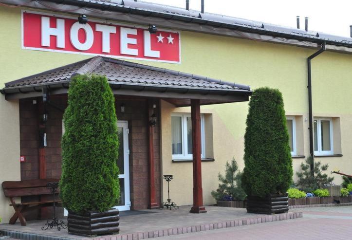 Hotel Marco Plonsk Szkolna 115 Exteriör bild